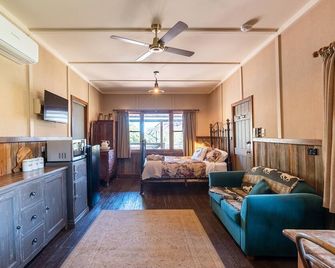 Pioneer Hut - Step back in time - Merrijig - Camera da letto