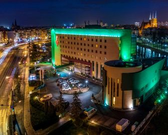 HP Park Plaza - Wrocław - Building