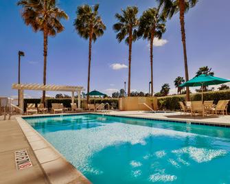 Hampton Inn & Suites Chino Hills - Chino Hills - Zwembad