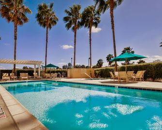 Hampton Inn & Suites Chino Hills - Chino Hills - Piscina