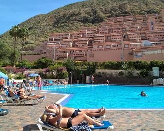 Fully Modernised Apartment in Los Cristianos - Los Cristianos - Pool