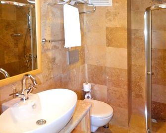 Doada Hotel - Datça - Baño