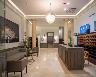 Hotel Bellas Artes - Mexico City - Front desk
