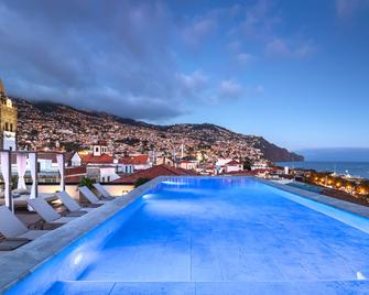 بارسيلو فونتشال أولداون - فونشال - حوض السباحة