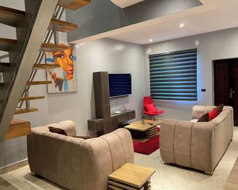 Souz Suites and Apartments - Lekki - Living room