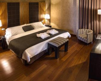 Hotel & Spa La Salve - Torrijos - Bedroom