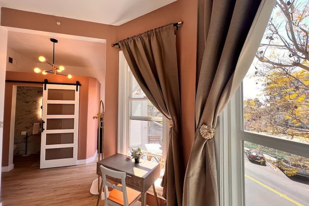 سومرسيت - سان دييغو - غرفة نوم