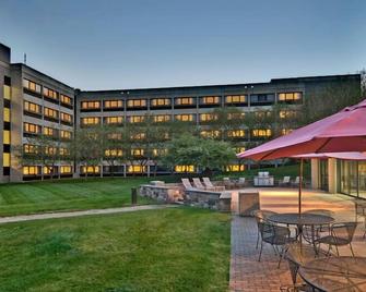 Holiday Inn Express Princeton Southeast - Princeton - Property amenity