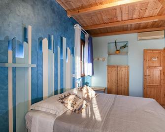 La Casa Del Sole - Gradara - Schlafzimmer