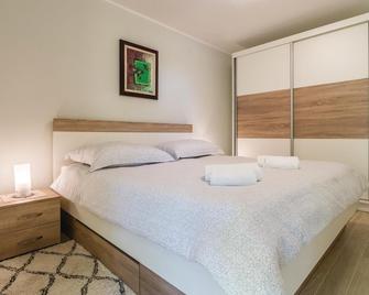 2 bedroom amazing apartment in Kanfanar - Kanfanar - Bedroom