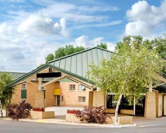 Enjoy Free Breakfast at Cozy Room w/ Kitchenette Near East Nishnabotna River - Atlantic - Building