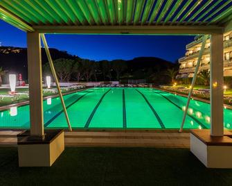 Grand Hotel Pianeta Maratea Resort - Maratea - Pool