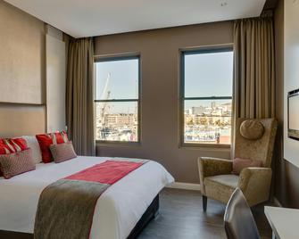 Protea Hotel by Marriott Cape Town Waterfront Breakwater Lodge - Cape Town - Bedroom