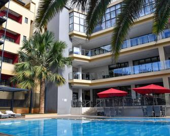 هيلبارك هوتل - نايروبي - مبنى