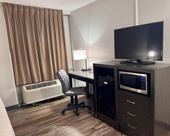 Super 8 by Wyndham Great Falls City Center - Great Falls - Servicio de la habitación
