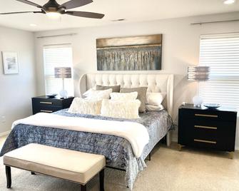 Cary Luxury Home-Fenced Yard-Pool!!! - Morrisville - Bedroom