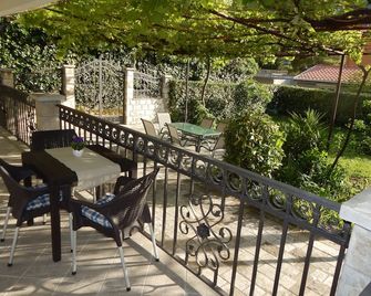 Charming Studio with separate bedroom - Kotor - Patio