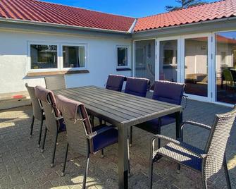 Holiday Home Justine - 600m from the sea by Interhome - Fjerritslev - Patio
