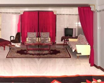 Bhanwar Vilas Guest House Udaipur - Udaipur - Living room