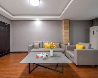 Junling Hotel - Liuzhou - Wohnzimmer