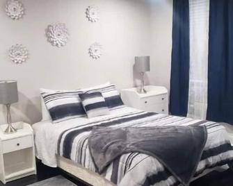 beautiful small house - St. Louis - Schlafzimmer