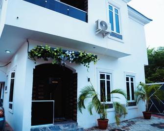 Aylesbury homes Luxury Apartments - Lekki - Building