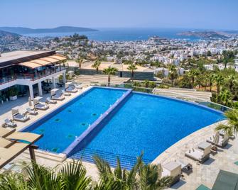 Hillstone Bodrum Hotel & Spa - Bodrum - Svømmebasseng