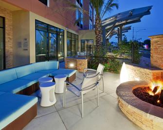 Springhill Suites Irvine John Wayne Airport / Orange County - Irvine - Patio