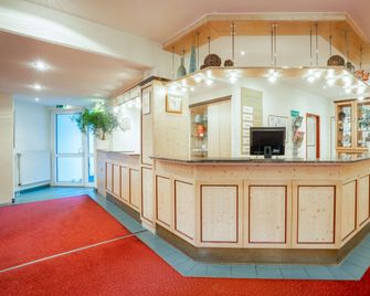 Quality Hotel Hof - Hof - Recepción
