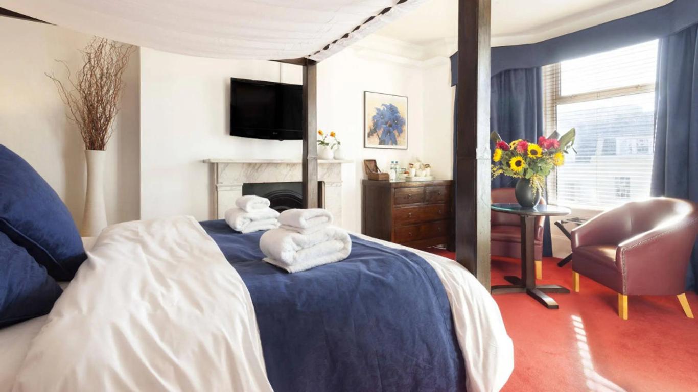 Cavalaire Guest House