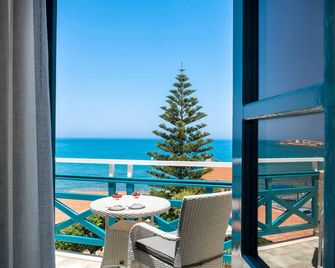 Petra Beach Hotel - Hersonissos - Parveke