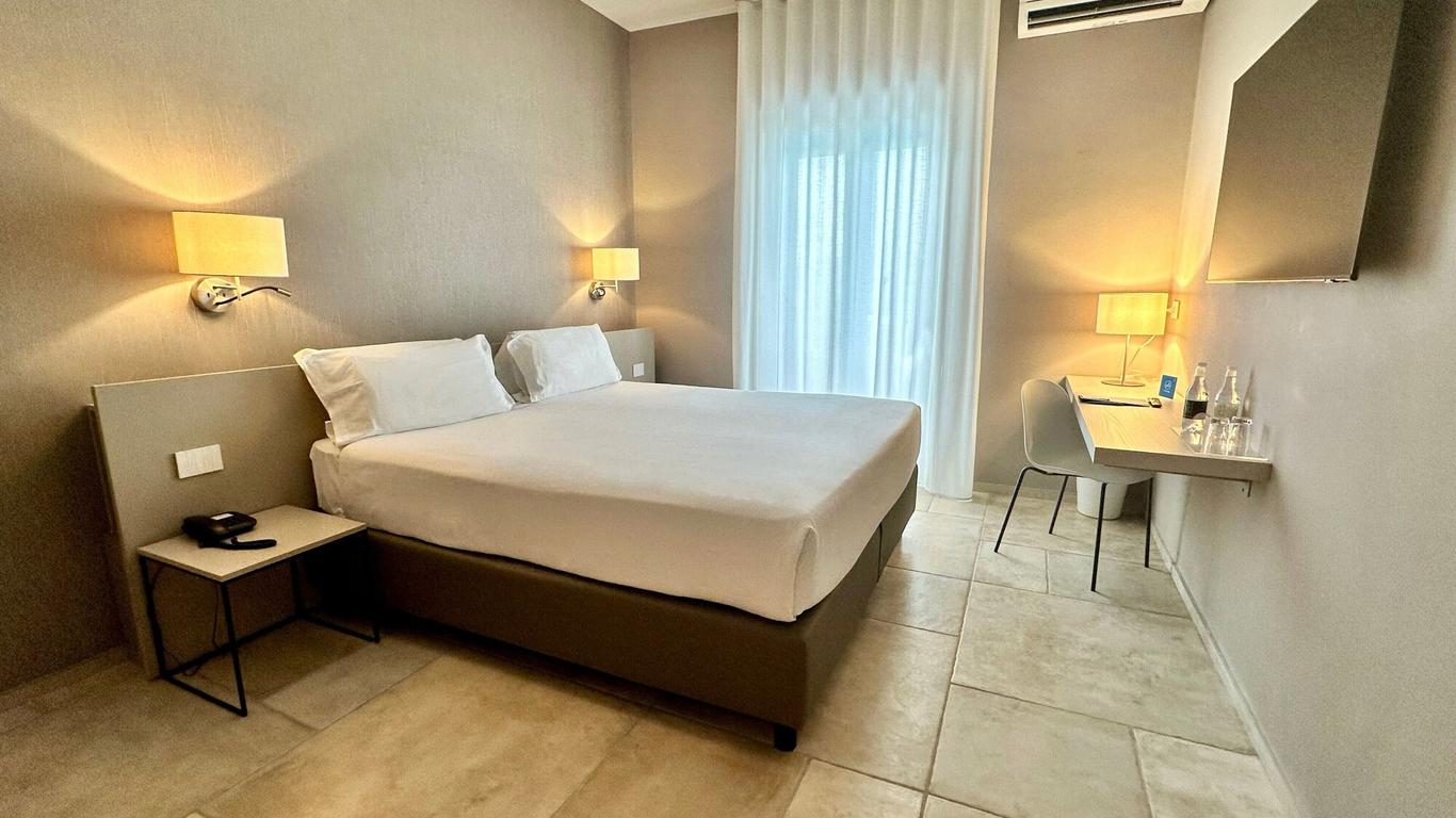 Hotel Riva Del Sole