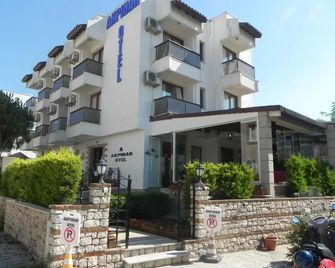 Akpinar Hotel - צזמה - בניין