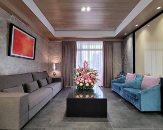 سوليس هوتل - Jinhu Township - غرفة معيشة