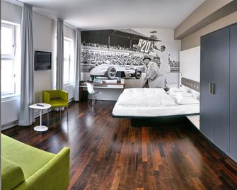 V8 Hotel Classic Motorworld Region Stuttgart - Böblingen - Bedroom