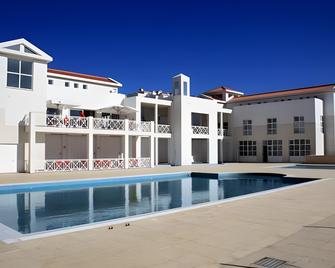 Shark's Lodge - Peniche - Edificio