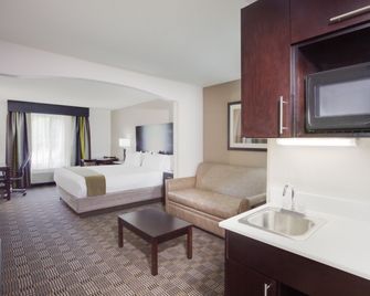 Holiday Inn Express & Suites Mebane By IHG - Mebane - Habitación