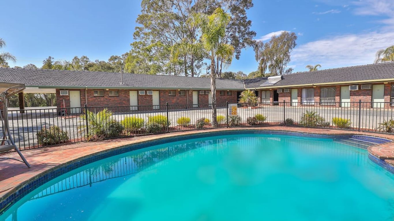 تو ريفرز موتل