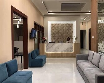Hillside Suite Guest House - מאלאנג - דלפק קבלה