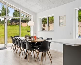 Holiday Home Norna - 350m from the sea by Interhome - Knebel - Dining room