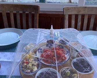 Palmiye Pansiyon - Karaburun - Їжа та напої