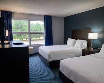 Days Inn by Wyndham Sarnia Harbourfront - Sarnia - Schlafzimmer