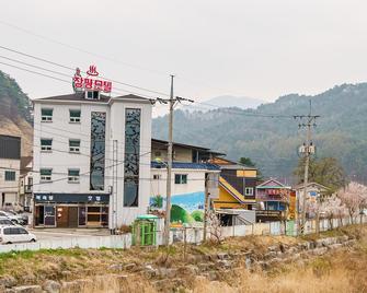 Pyeongchang Jangpyeong Motel - Pyeongchang - Edificio