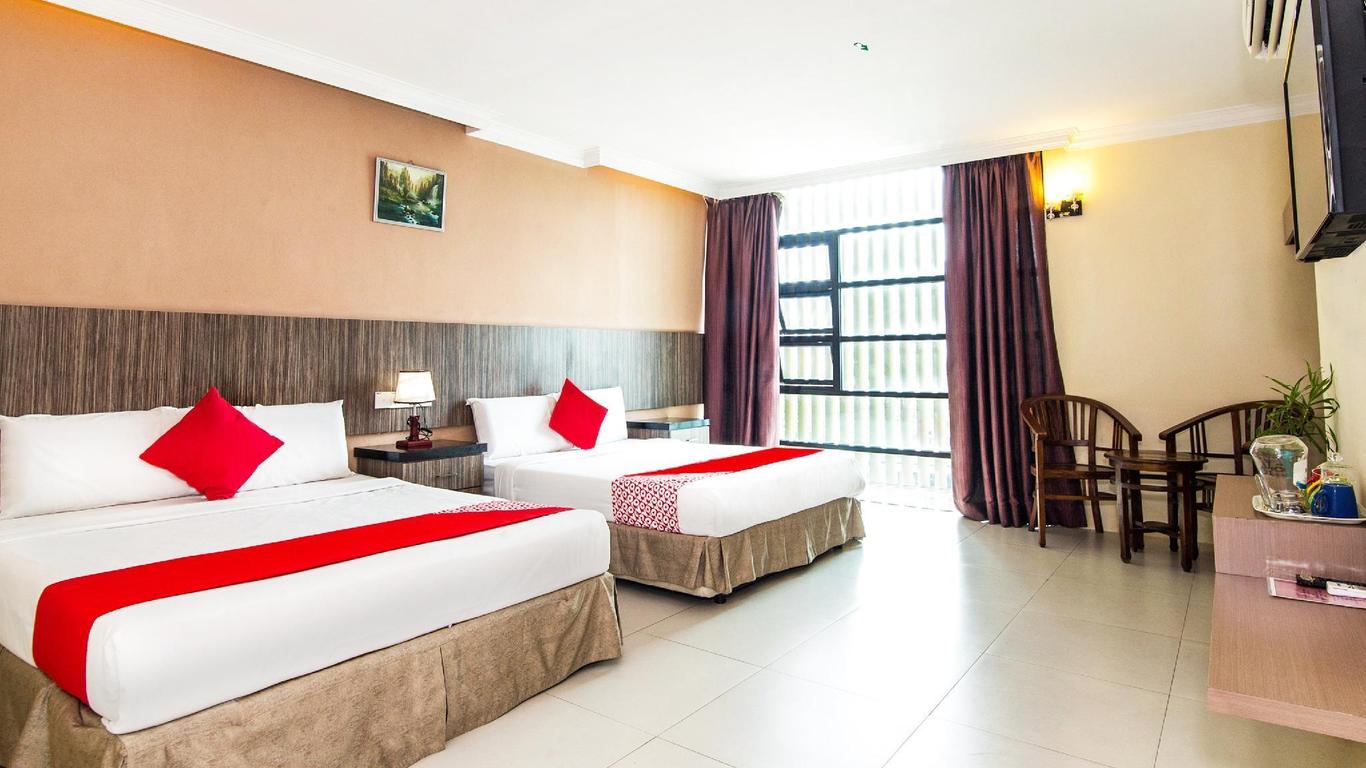 OYO 443 Crystal City Hotel