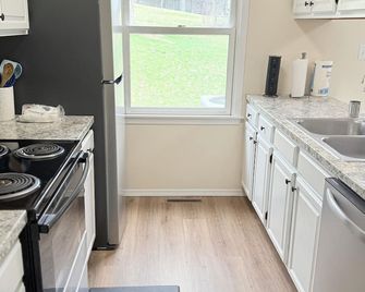 Town House near Geisinger Medical Center - Danville - Keuken