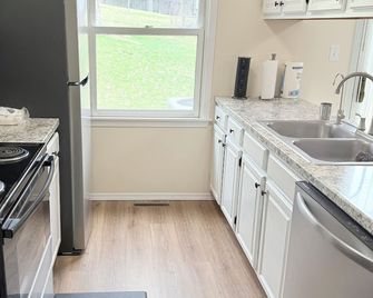 Town House near Geisinger Medical Center - Danville - Keuken