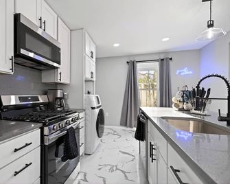 Franklin 4br Retreat | Spacious Home & Fenced Yard - Franklin - Küche