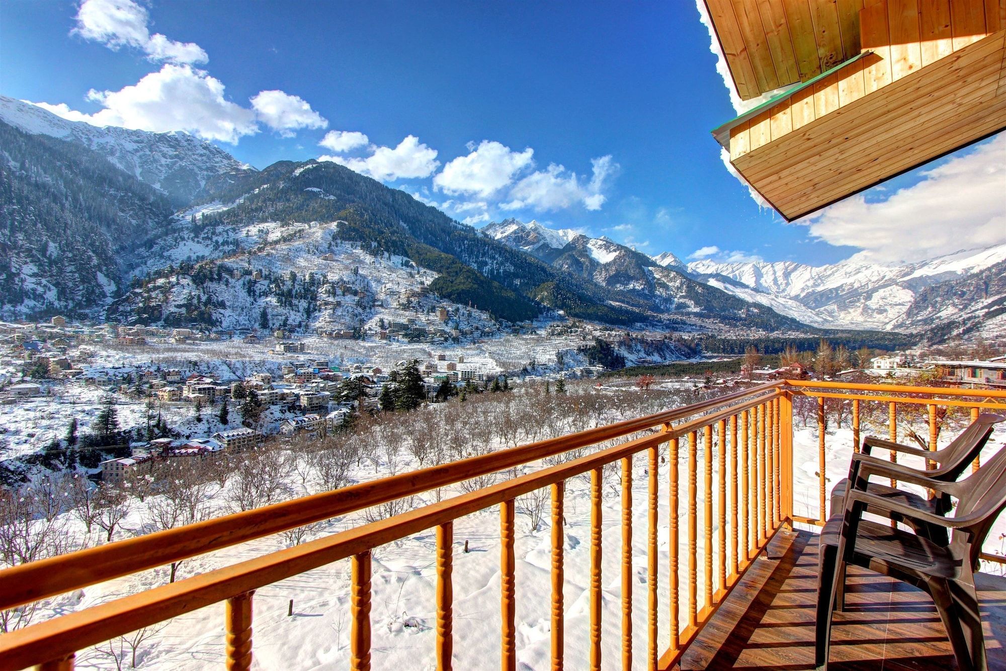 هوتل ماونتن فيس باي سنو سيتي هوتلز - مانالى - شرفة