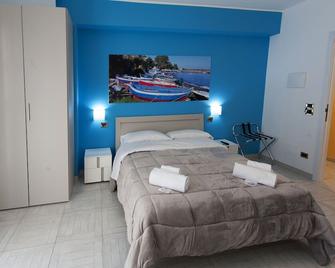 B&B Al Duomo Milazzo - 米拉佐 - 臥室