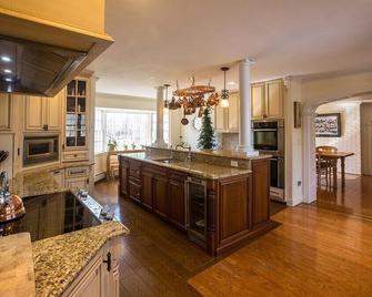 Minutes from Manchester Village/Center; near Stratton and Bromley Mtns - Manchester - Cocina